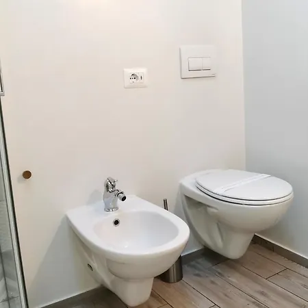Konukevi Vicolo Fiore 3*